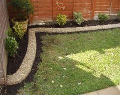 Exposed Aggregate kerbing in a back garden